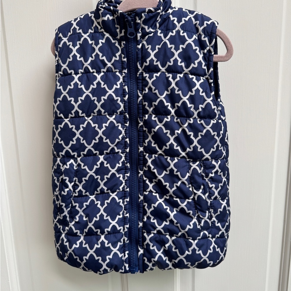 NWOT Crown & Ivy Blue and White Girls 3T Boys Quilted Vest w Geometric Pattern